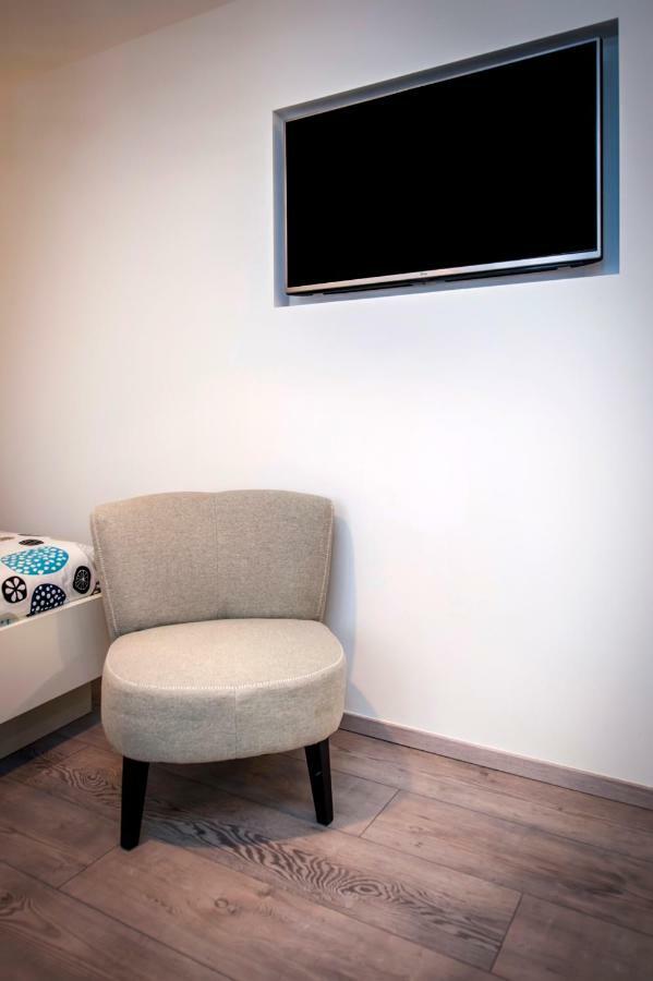 Studio Apartment Kris Ровінь Екстер'єр фото