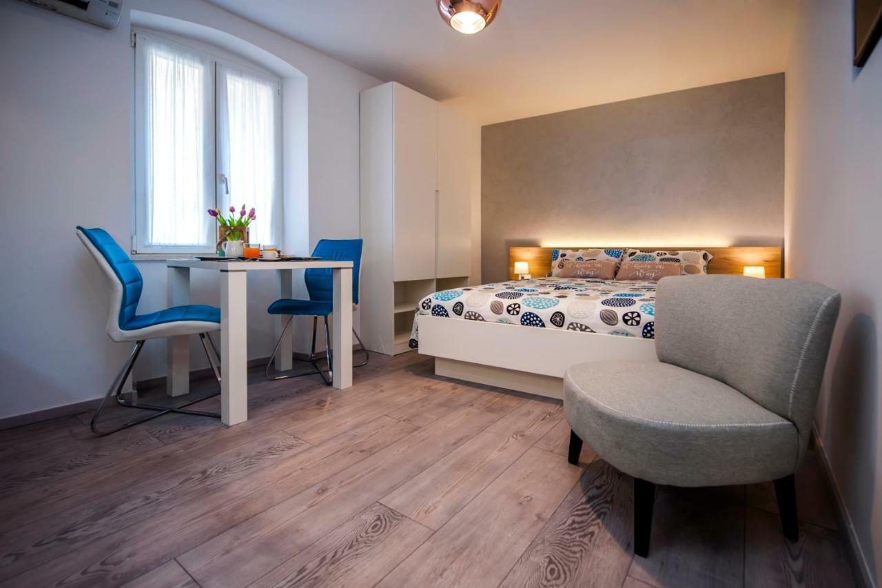 Studio Apartment Kris Ровінь Екстер'єр фото